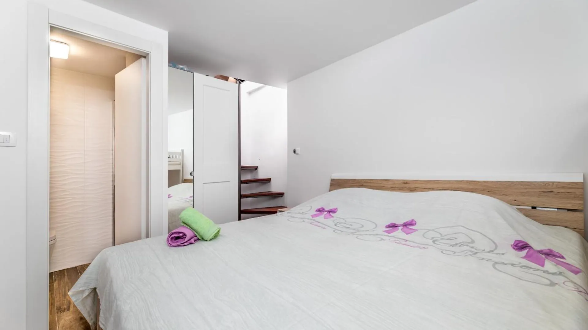 Evelin Apartment Baska  Croatia