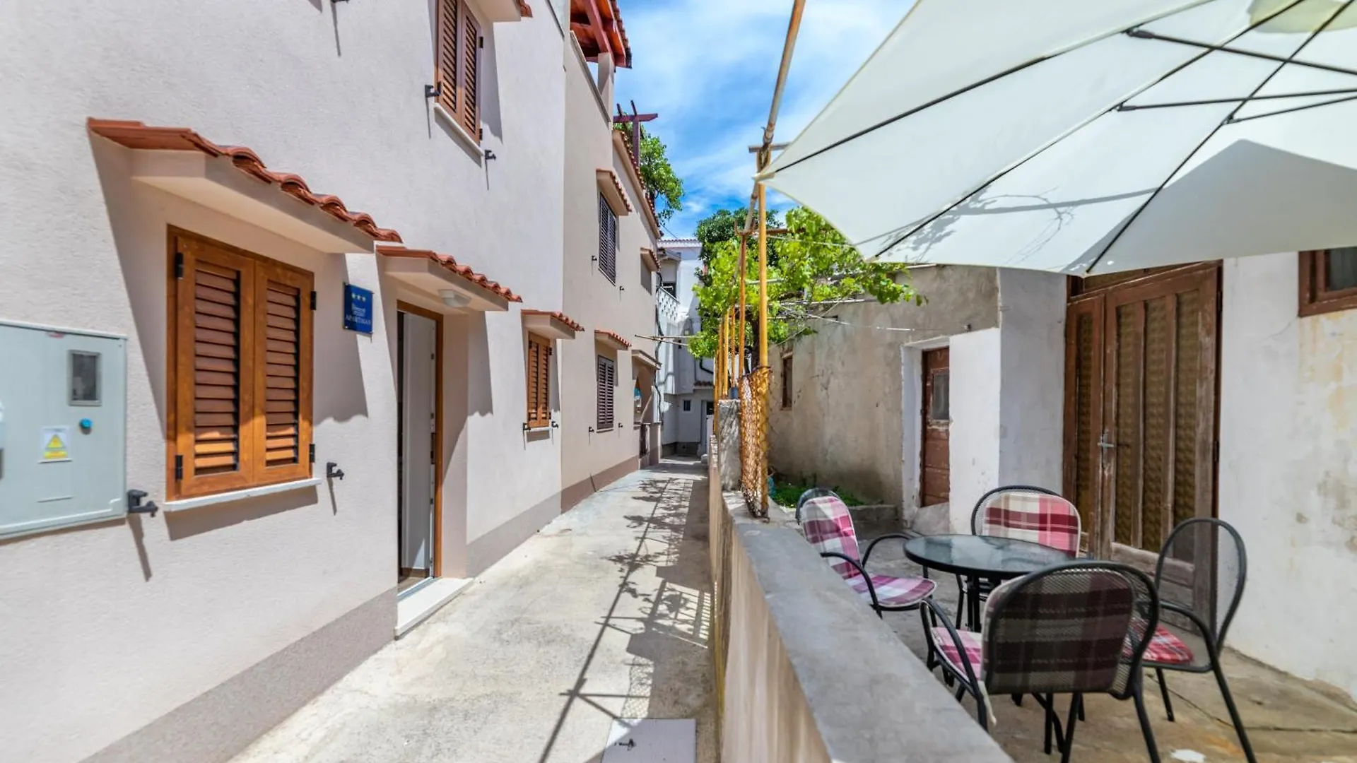 Evelin Apartment Baska